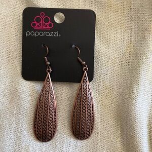 New paparazzi copper earrings
